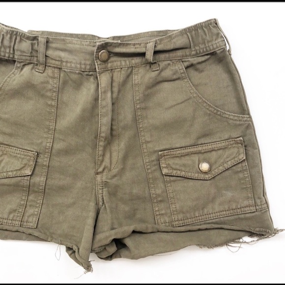 John Galt/J. Galt olive green raw hem cargo shorts - Picture 2 of 6